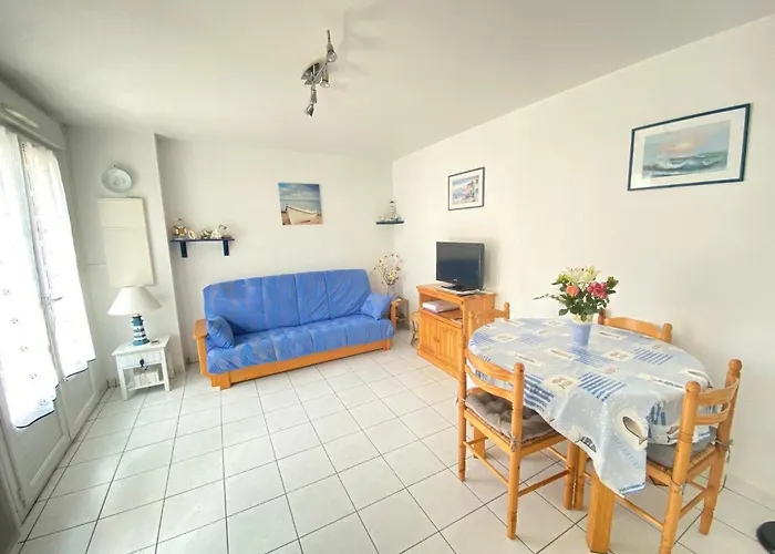 Casa vacanze Maison Avec Piscine - 150m De La - - Fr-1-231-189