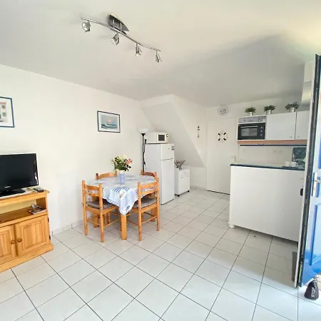Maison Avec Piscine - 150m De La - - Fr-1-231-189 Holiday home *